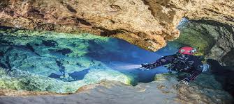 cave diving scuba